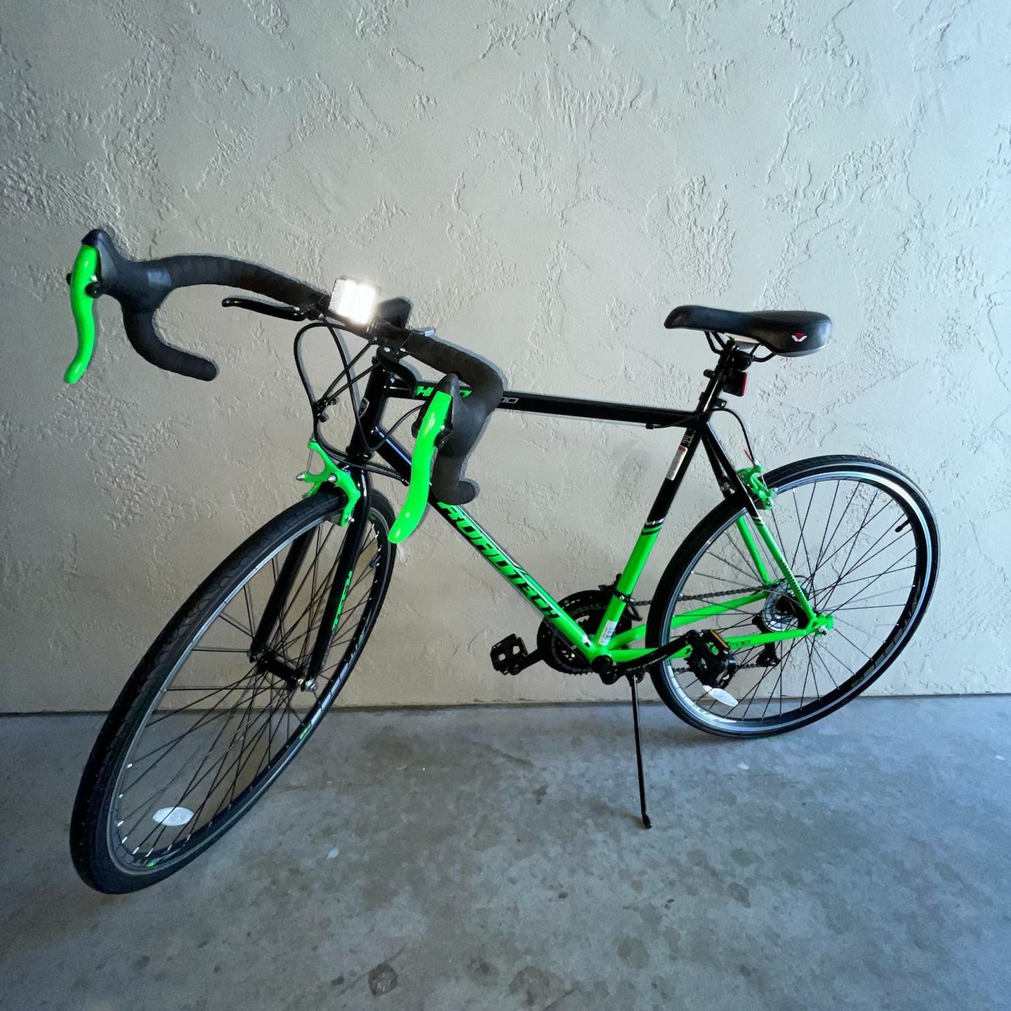 Excellent KENT Road Tech 700c Bike for MEN. GREEN BLACK for Sale in San Diego CA OfferUp