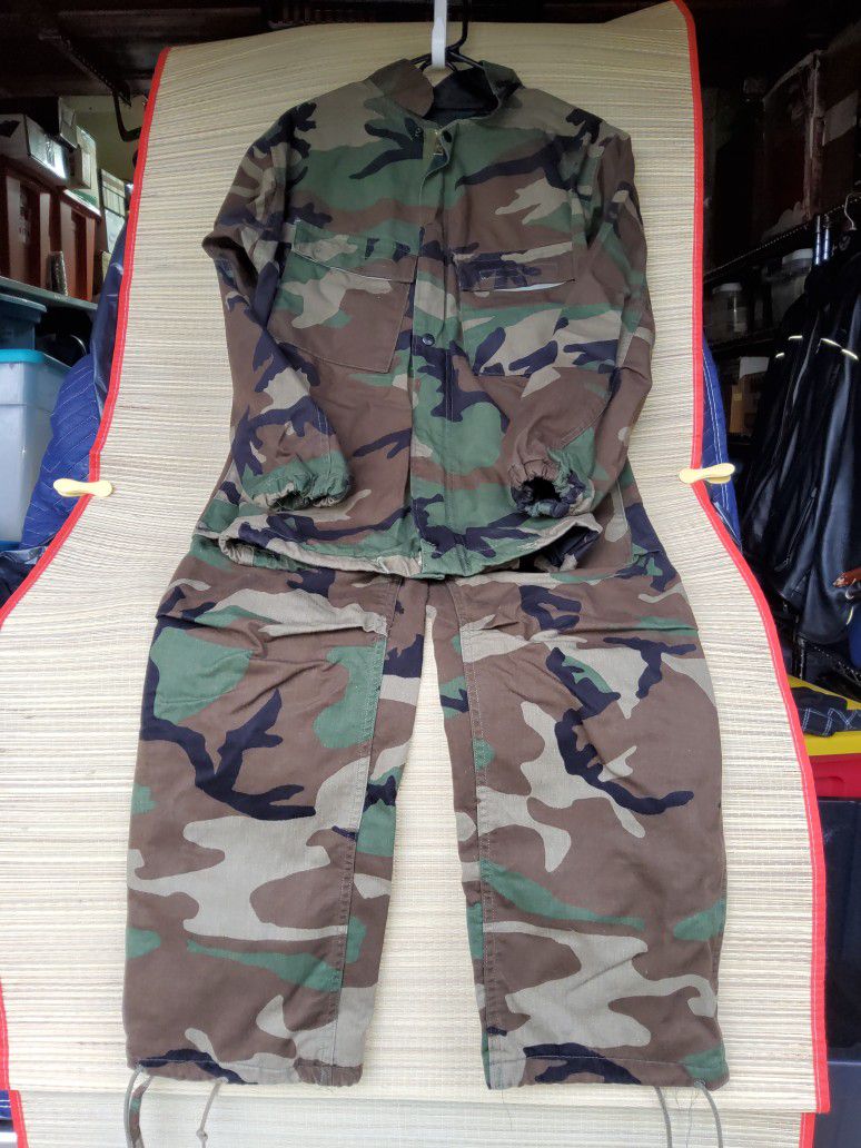Pre-owned Camo Army Jacket and Pants Size XS (TIGACJP01)