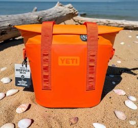 Yeti Hopper M15 Tote Soft Cooler King Crab Orange NWT RETIRED COLORWAY