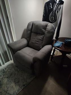 Recliner chair