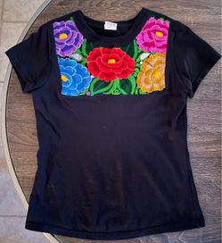 Embroidered tshirt