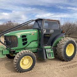 2013 John Deere 6430