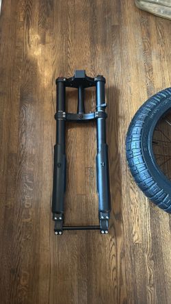 super73 dnm inverted fork and wheel