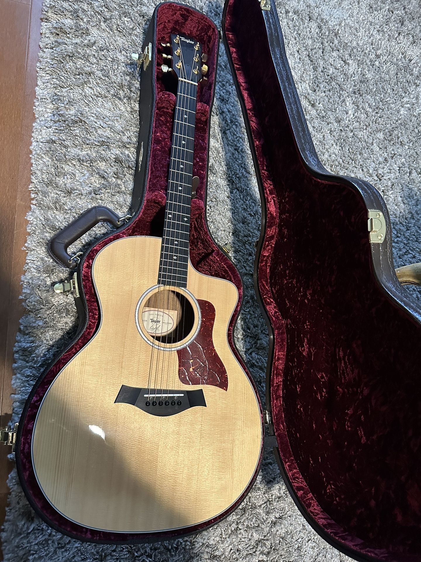 Taylor 214-ce Deluxe