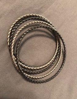 Premier Designs Jewelry Fab Five Bangle Bracelet Set