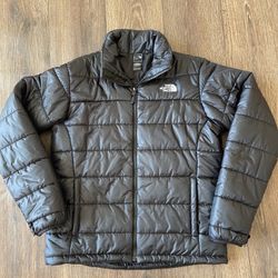 The North Face Men’s Lightweight Puffer Jacket 