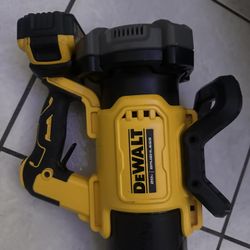 Dwalt 20v Blower 