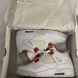 Jordan 4 Metallic Orange