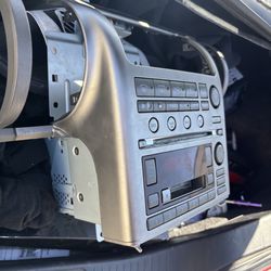 2004 g35 coupe radio