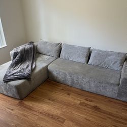 Modern Gray Sectional Couch With Chaise 