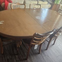Mesa . Table