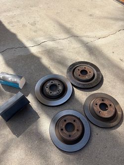 Ford mustang brake discs and break pads