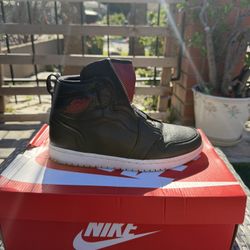 Air Jordan 1 Retro High Zip 