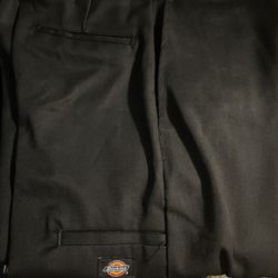 loose fit dickies 10$