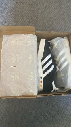 Adidas Gazelle Black Low-Top Sneakers