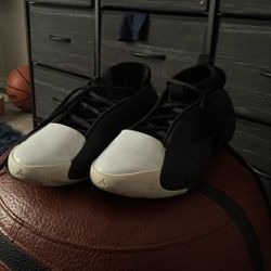 Adidas Harden volume 8 good condition 