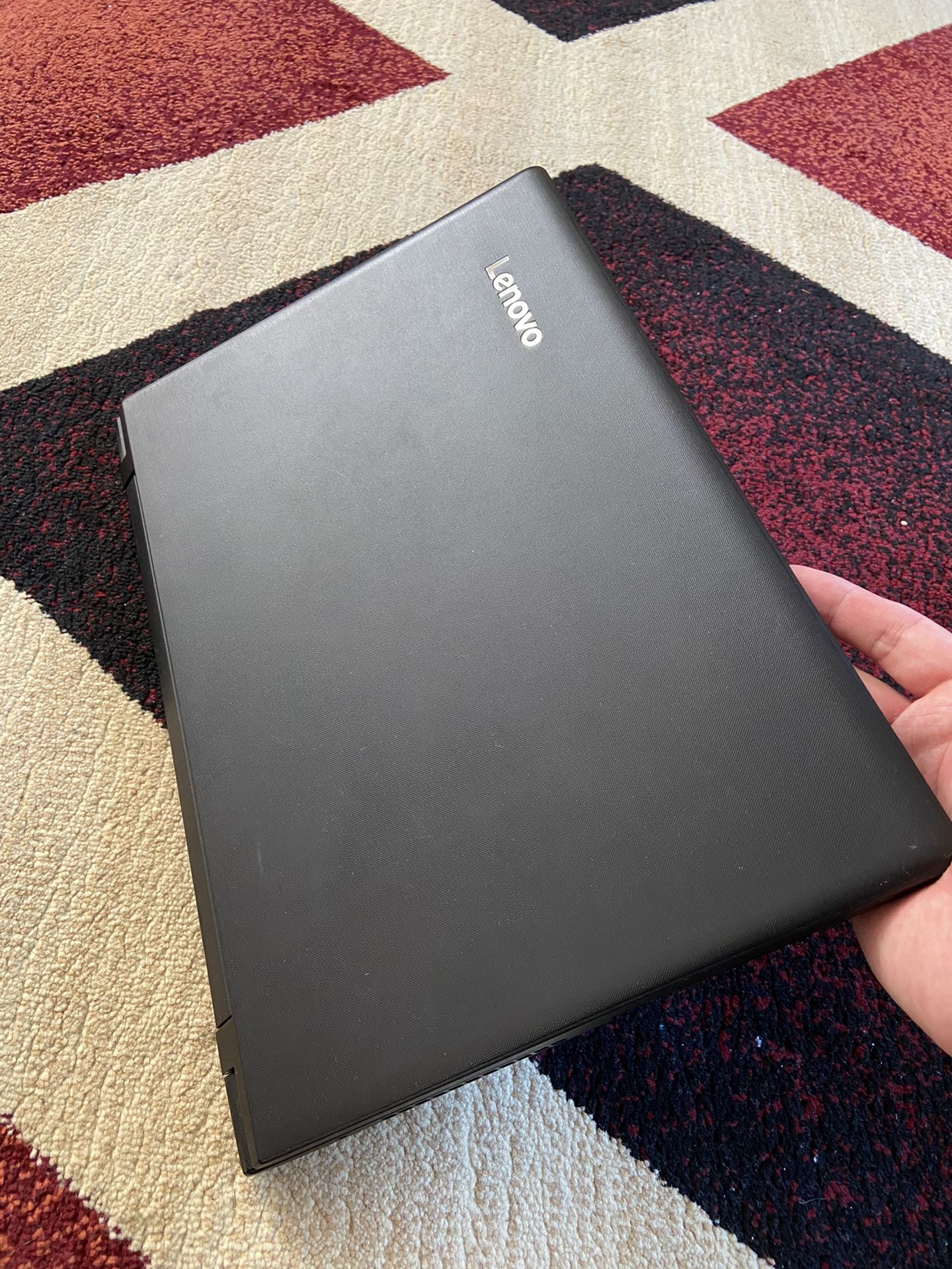 Lenovo 80UD - i3 6gb 960 hdd