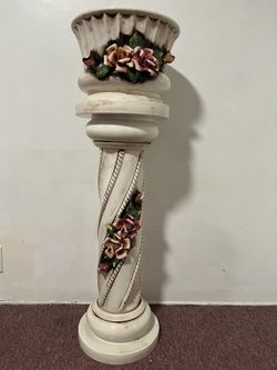 Porcelain Pillar