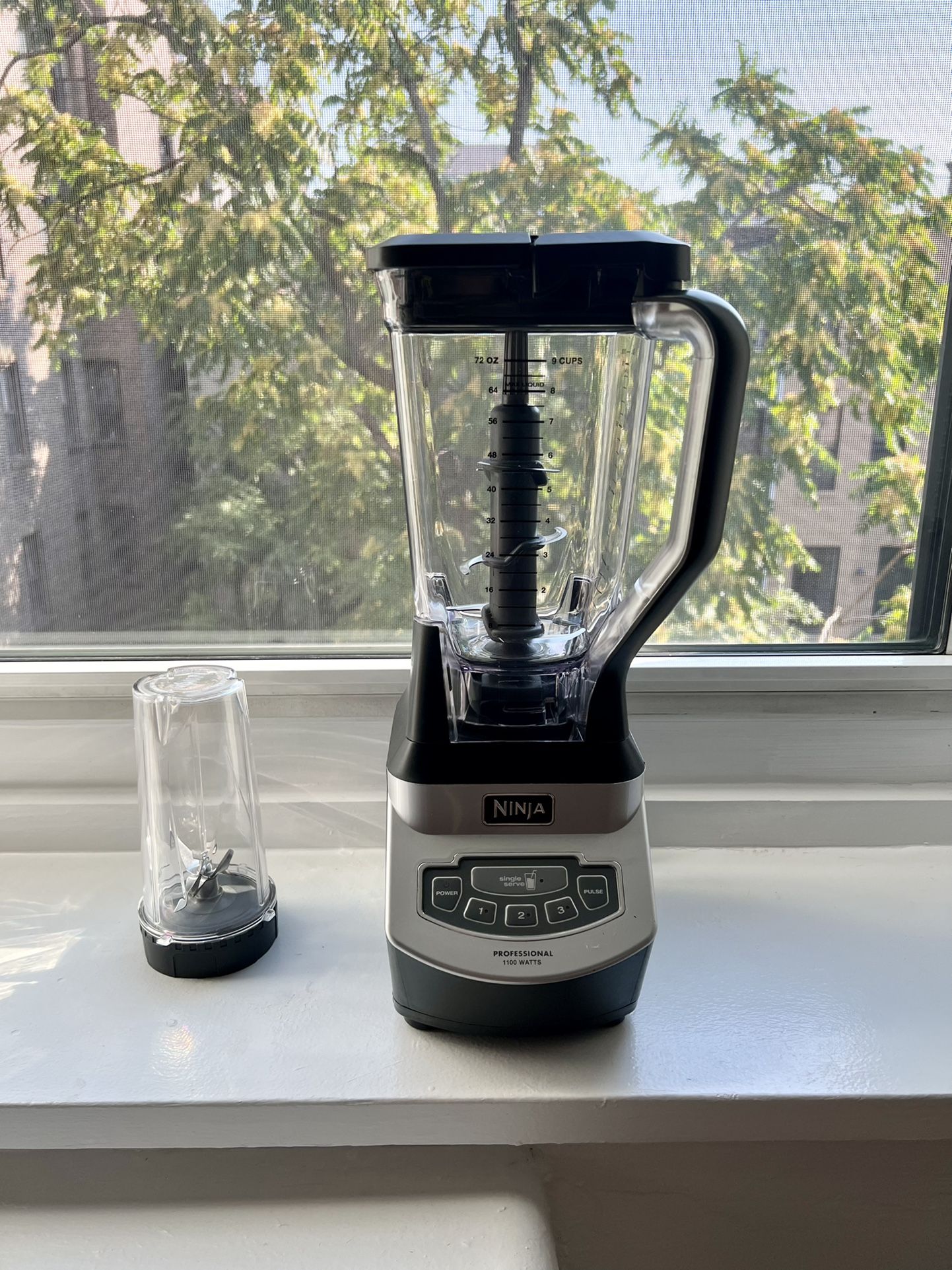 Ninja BL660 Professional Smoothie & Food Processing Blender for Sale in New  York, NY - OfferUp