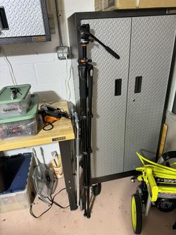 Manfrotto 700rc2 W/ Tripod