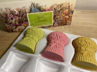 Vintage NIB Avon Field Flowers 3 Perfumed Soap Set 
