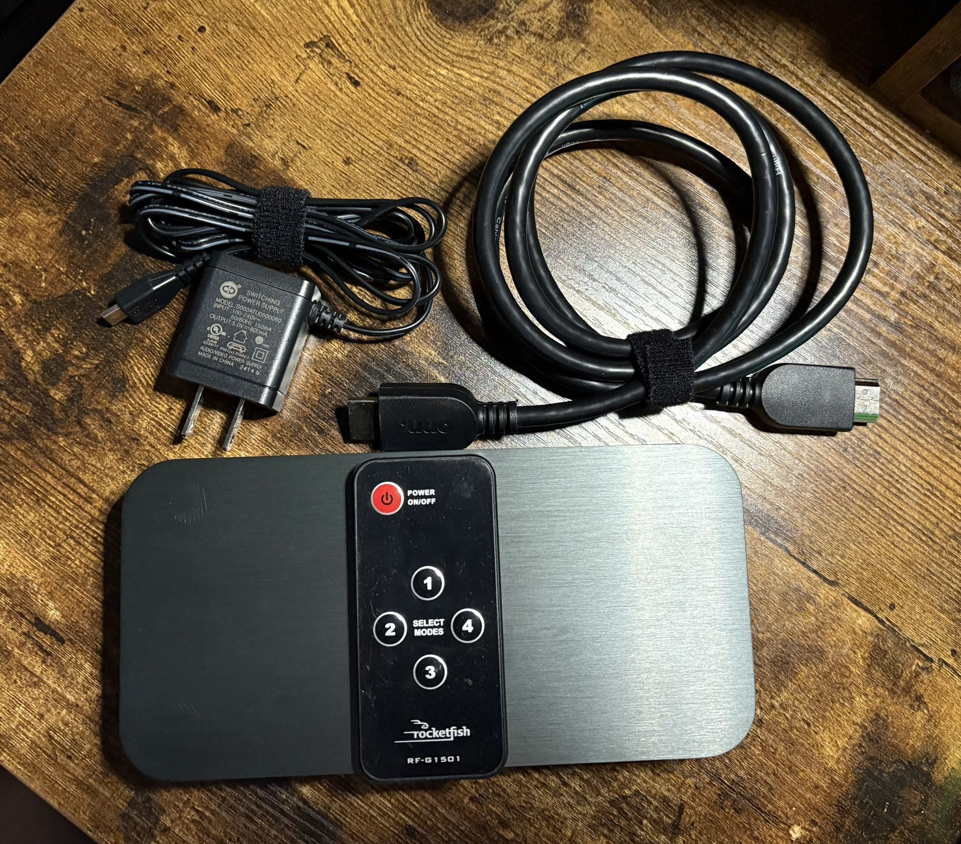 Rocketfish - 4 Port HDMI Switch Box