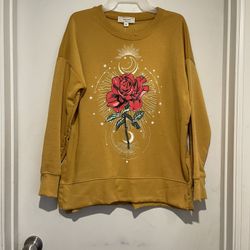 New Women’s Sweater Size Large