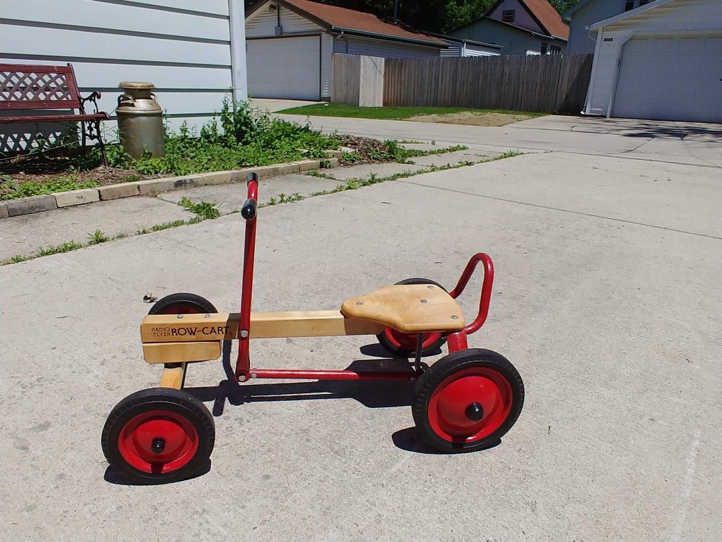Radio Flyer Row Cart