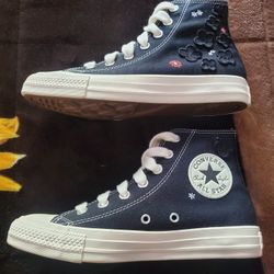 Womens Converse Size 6.5