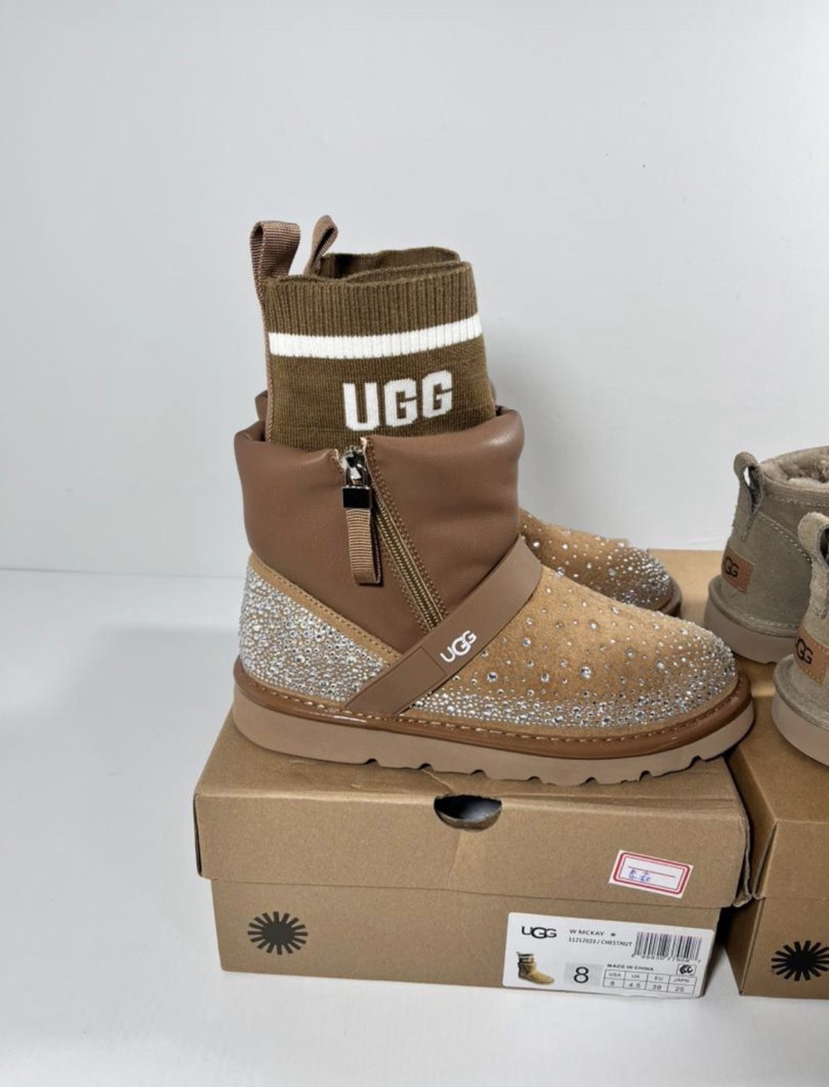 ✨ Cozy Rhinestone UGGs – Perfect for Winter ✨