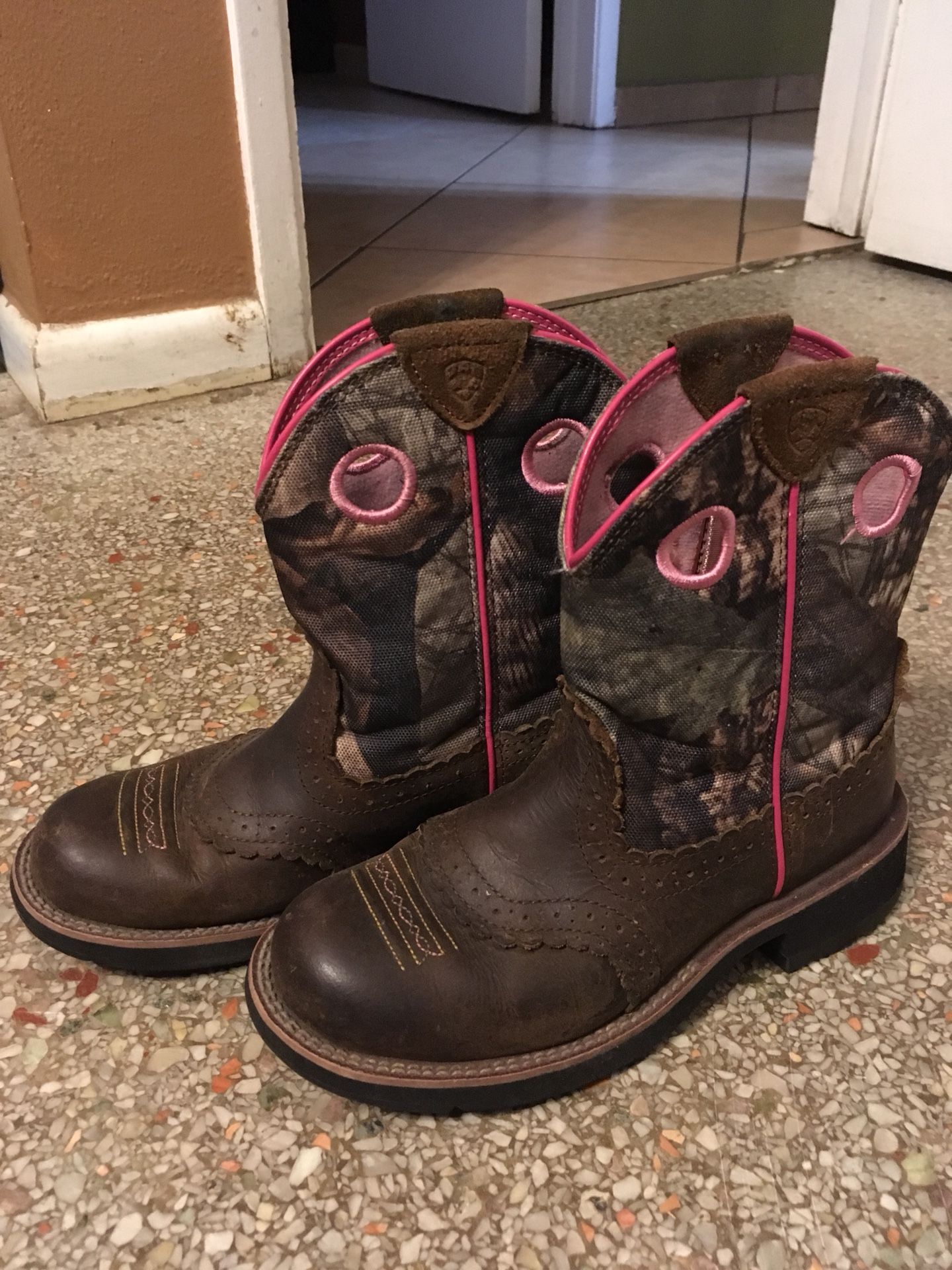 Ariat boots size 6.5