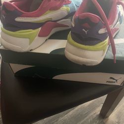 Women Puma Shoes 
