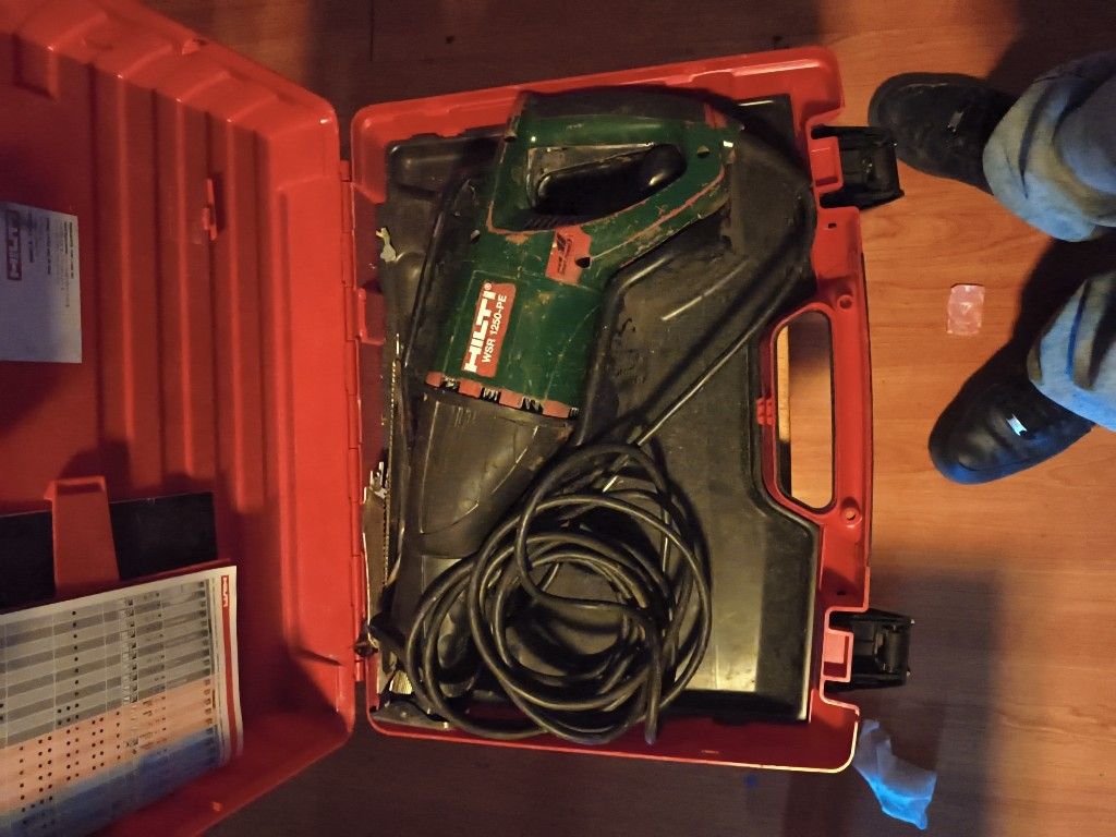 Hilti WSR 1250 PE Demolition Saw