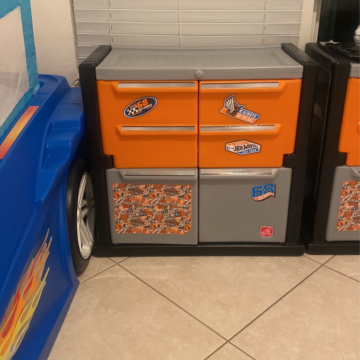 Hot Wheels Race Car Dresser