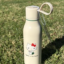 Hello Kitty x Starbucks 20 Ounce Steel Bottle 