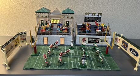 Dept 56 Snow Village NFL Champsfield Stadium And Set Of Stadium Lights