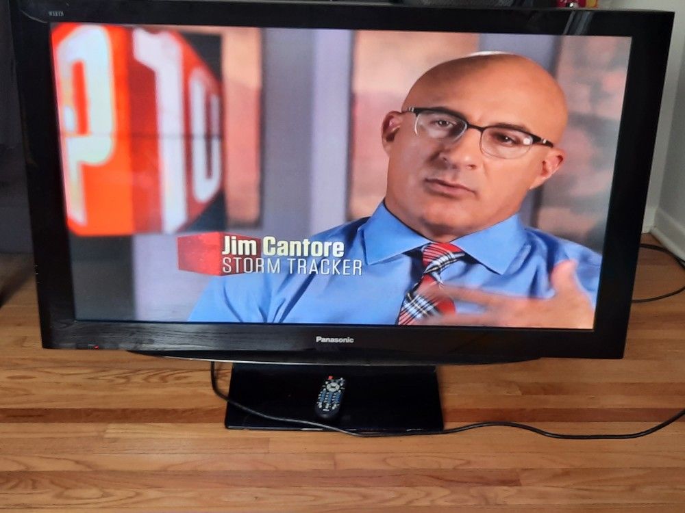 TV PanaSonic 50 Inch (No Smart Tv) Con Control