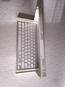 Apple wireless keyboard