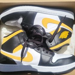 Nike Air Jordan 1 Mid Size 10