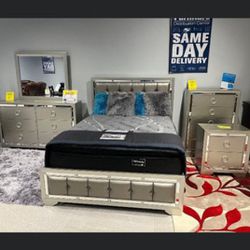 *Weekend Special*---Jasmine Stunning Queen Bedroom Sets---Starting At $699---Delivery And Easy Financing Available🤝