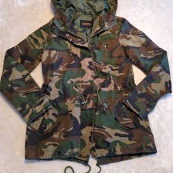 Women's Juniors Field Jacket NWOT 