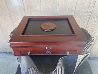 The complete uncirculated original design American eagle silver dollar collection display chest 