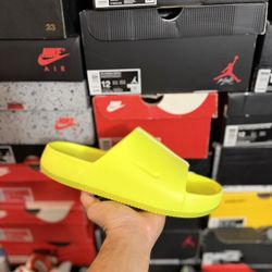 DS Nike Calm Slide Volt size 10