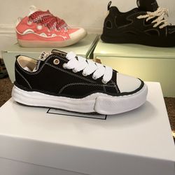 Miharas (Size 9)