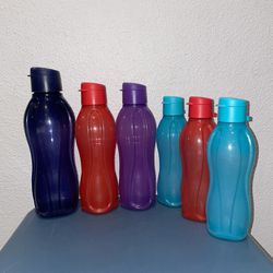 Tupperware Botella Eco Mediana De 1 Litro Por $10.00 for Sale in Houston,  TX - OfferUp