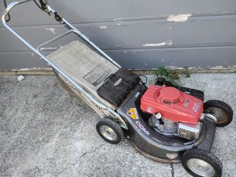 COMMERCIAL HONDA MOWER