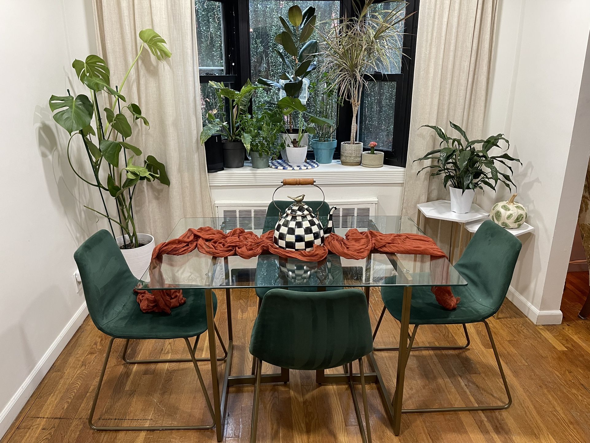 Dining Room Table And Chairs