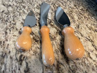 Appetizer serving wear cheese spreader Charcuterie board cutting wood Italian made