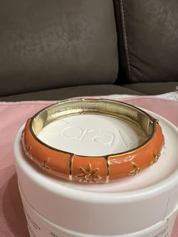 Hinged Bang Bracelet Orange Enamel Gold Tone Metal Fashion Jewelry 