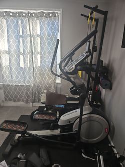 NordicTrack Elliptical Machine( Must pick up CASH ONLY)